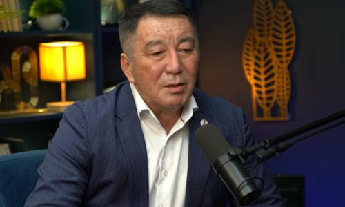 Кайрат Сатжанов назвал причину поражения Торехана Сабырхана на ЧА-2026