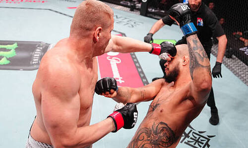 Видео нокаута Сергея Павловича за 39 секунд в UFC