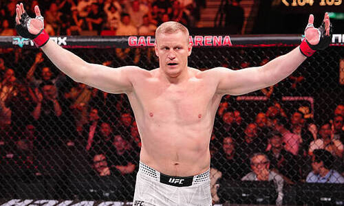 Сергей Павлович заработал бонус после нокаута в UFC