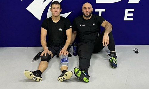 Тренер Шавката Рахмонова назвал двух самых сильных бойцов UFC