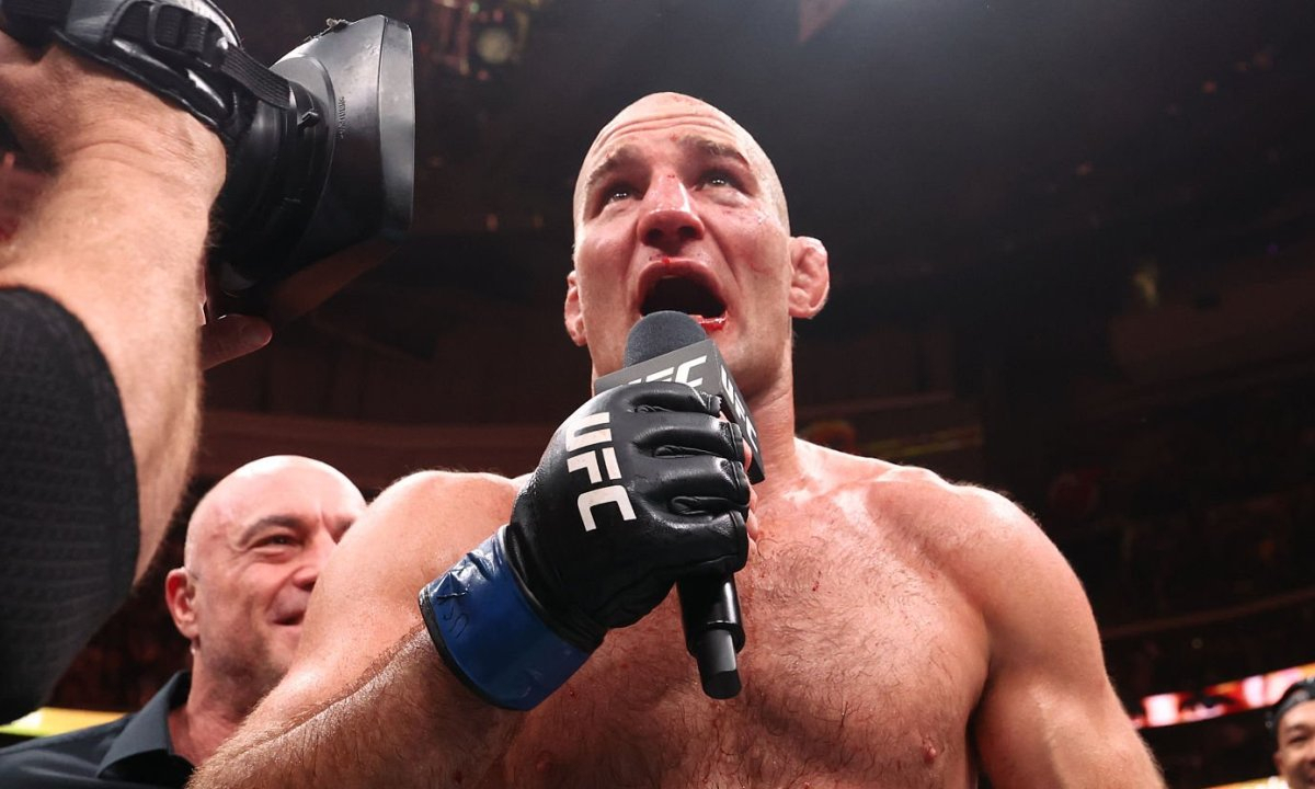 Стрикленд назвал следующего соперника после победы над Чимаевым в UFC
