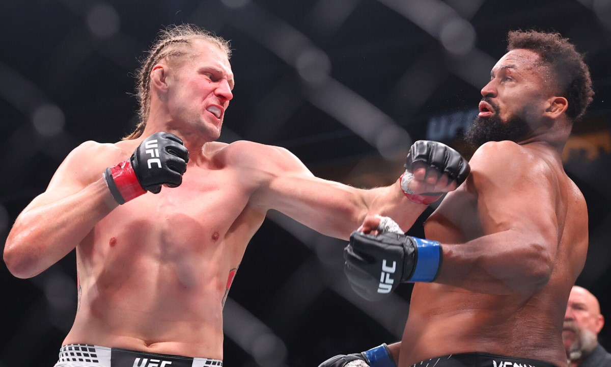 Боец UFC Пуляев оценил победу Волкова на UFC 328 и его шансы на титульный бой
