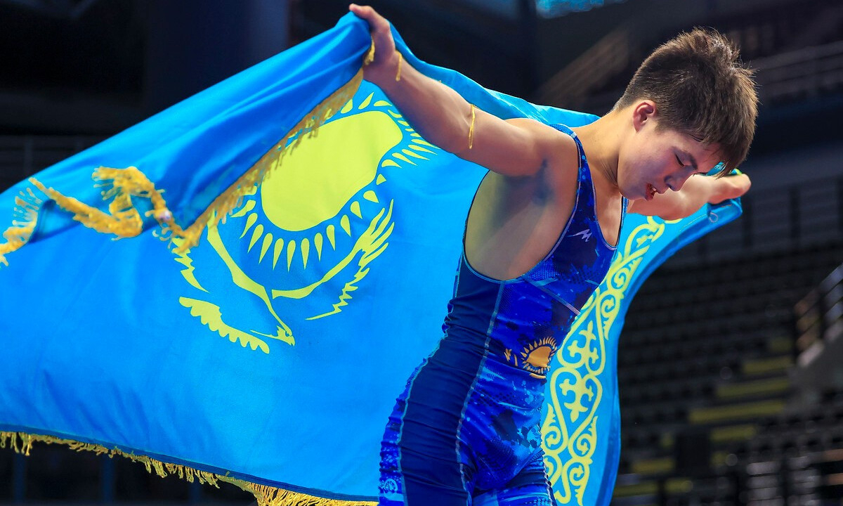 Казахстан завоевал «золото» юношеского чемпионата мира по борьбе