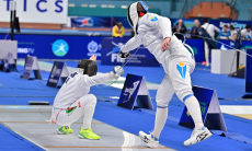 Сборная Казахстана победила олимпийских чемпионов и взяла «золото» ЧА-2026 по фехтованию