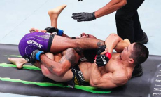 Видео победы Асу Алмабаева над Чарльзом Джонсоном растяжкой в UFC