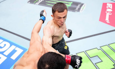Бекзату Алмахану предрекли уход из UFC в другую лигу