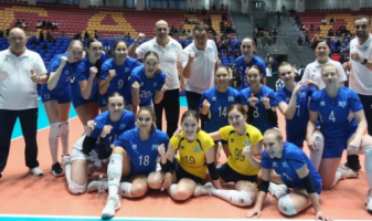 Казахстан с первого места вышел в полуфинал Кубка наций по волейболу