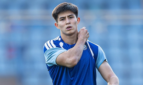Наир Тикнизян высказался о будущем Дастана Сатпаева в «Челси»