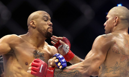 Видео нокаута в титульном бою Перейра — Ган на турнире UFC в Белом доме