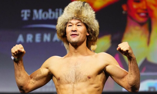 Шавкат Рахмонов прибыл на турнир UFC в Баку. Видео