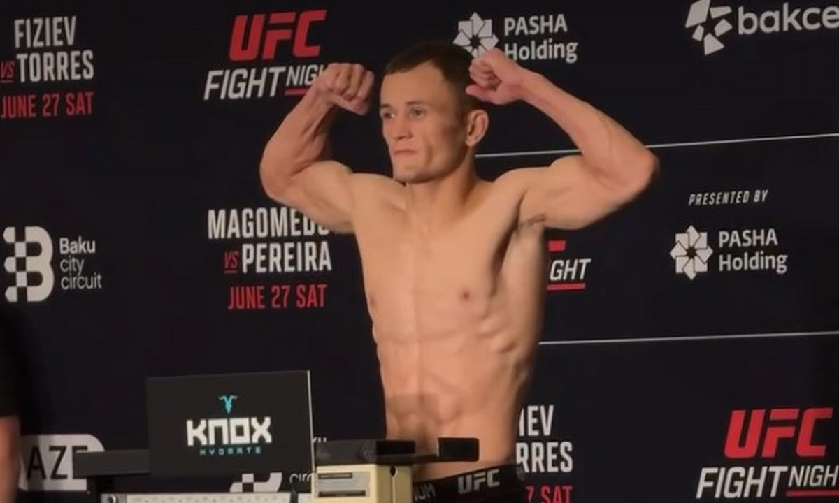 Бекзат Алмахан сделал вес перед боем на турнире UFC в Баку