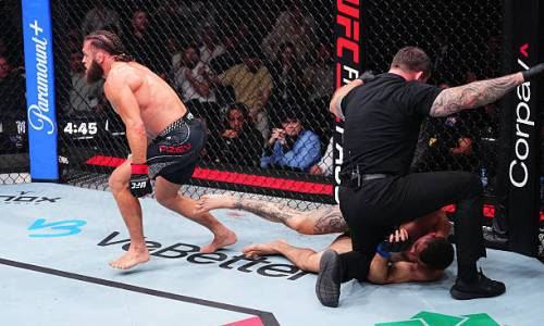 Видео полного боя Рафаэль Физиев — Мануэль Торрес с нокаутом в UFC