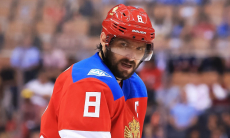 «Пусть играет и не возвращается». Олимпийский чемпион из России Тихонов обратился к Овечкину