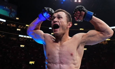 Бекзату Алмахану пожелали новый контракт с UFC