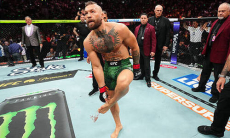 Джо Роган объяснил причину травмы Конора Макгрегора на UFC 329