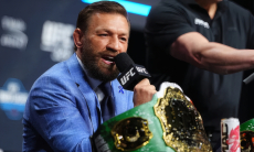 Макгрегор требует признать бой с Холлоуэем на UFC 329 несостоявшимся