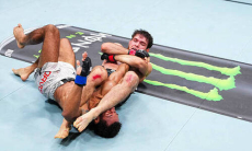 Непобеждённый боец из Таджикистана одержал четвёртую победу в UFC. Видео