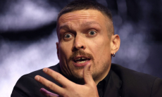 Усик предсказал нокаут в бою Джошуа и Фьюри
