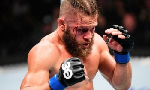 Казахстанский тренер Лопарев оценил выступление Физиева на турнире UFC в Баку