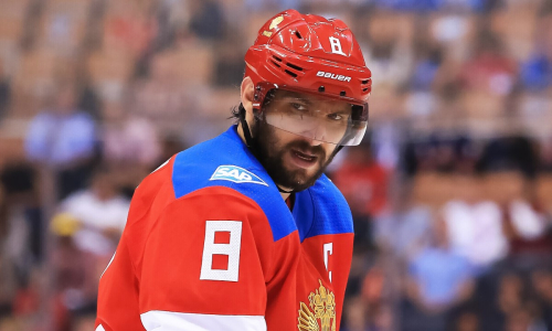 «Пусть играет и не возвращается». Олимпийский чемпион из России Тихонов обратился к Овечкину