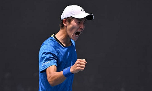 Дамир Жалгасбай выиграл первый матч на юниорском Уимблдоне-2026