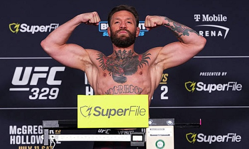 Макгрегор и Холлоуэй прошли взвешивание перед боем UFC. Видео