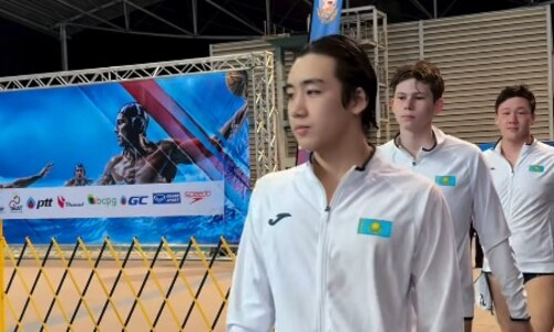 Казахстан разгромом стартовал на юношеском ЧА-2026 по водному поло