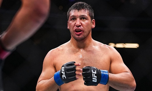 Казахстанский боец рассказал о давлении в UFC