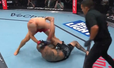 Главный бой турнира UFC завершился нокаутом за 30 секунд