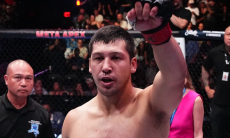 Дияра Нургожая оставили без основного бонуса после победы нокаутом в UFC