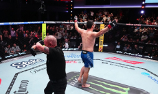 «Все было молниеносно». Казахстанский боец разобрал свою победу нокаутом в UFC