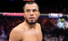 Умара Нурмагомедова сравнили с Брюсом Ли перед боем в UFC