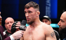 Казахстанский боец UFC согласился на стрижку от Даны Уайта