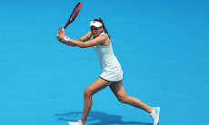 Tennis Updates ожидает победы Рыбакиной над Шнайдер в матче за четвертьфинал