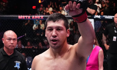 Дияра Нургожая оставили без основного бонуса после победы нокаутом в UFC
