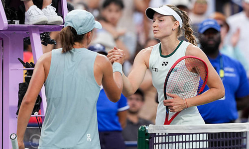 Елена Рыбакина признала превосходство Иги Швёнтек в финале