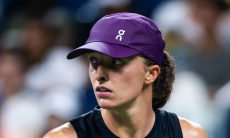 Ига Швентек с разгрома начала выступление на US Open-2026