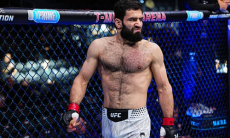 Таджикистанского бойца нокаутировали в UFC