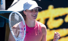 Швентек обошла звезд ATP и приблизилась к рекорду Джоковича