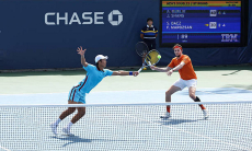 Александр Бублик без борьбы завершил выступление в парах на US Open-2026