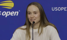 Елена Рыбакина высказалась о статусе первой ракетки мира. Видео