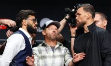 Царукян и Руффи провели дуэль взглядов перед боем на UFC 331. Видео