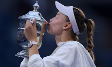 В США показали подготовку Рыбакиной к триумфальному сезону WTA-2026