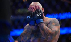 Нокаут непобежденного фаворита на 12-й секунде произошел в UFC. Видео