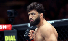 Арману Царукяну озвучили шансы на титульный бой после яркого нокаута в UFC