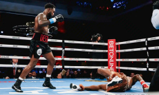 WBC загнал чемпиона мира в угол боем с казахстанским боксёром