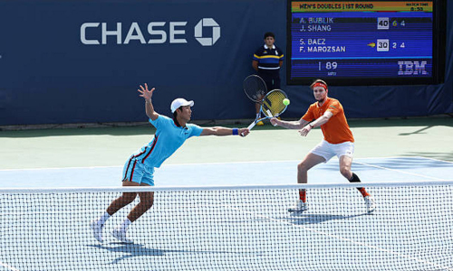 Александр Бублик без борьбы завершил выступление в парах на US Open-2026