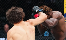 Российский боец оформил сенсационный нокаут на UFC 332. Видео