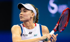 WTA отреагировала на ранний вылет Рыбакиной и Соболенко с турнира в Пекине