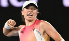 Ига Швентек повторила достижение российской легенды WTA